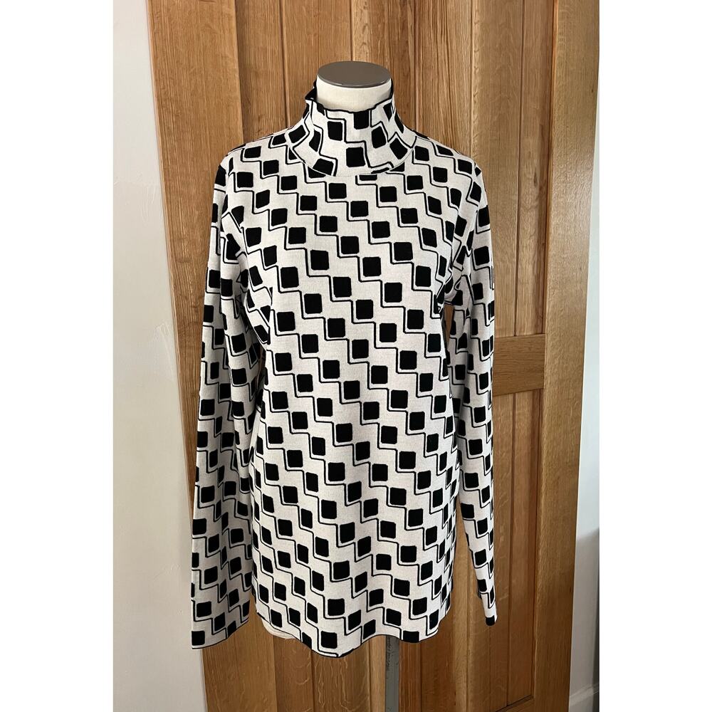Quiet Luxury St. John Wool Stretch Maximalist Black White Mock Neck Sweater Sz L - Picture 2 of 14
